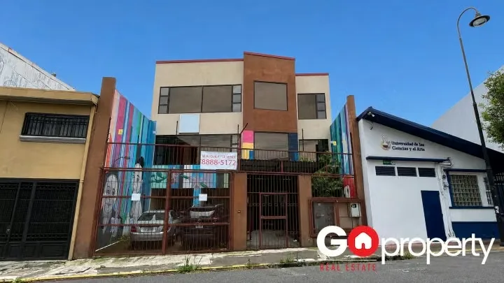 Edificio de oficinas en venta o alquiler, ideal para empresas, instituciones, centros ...