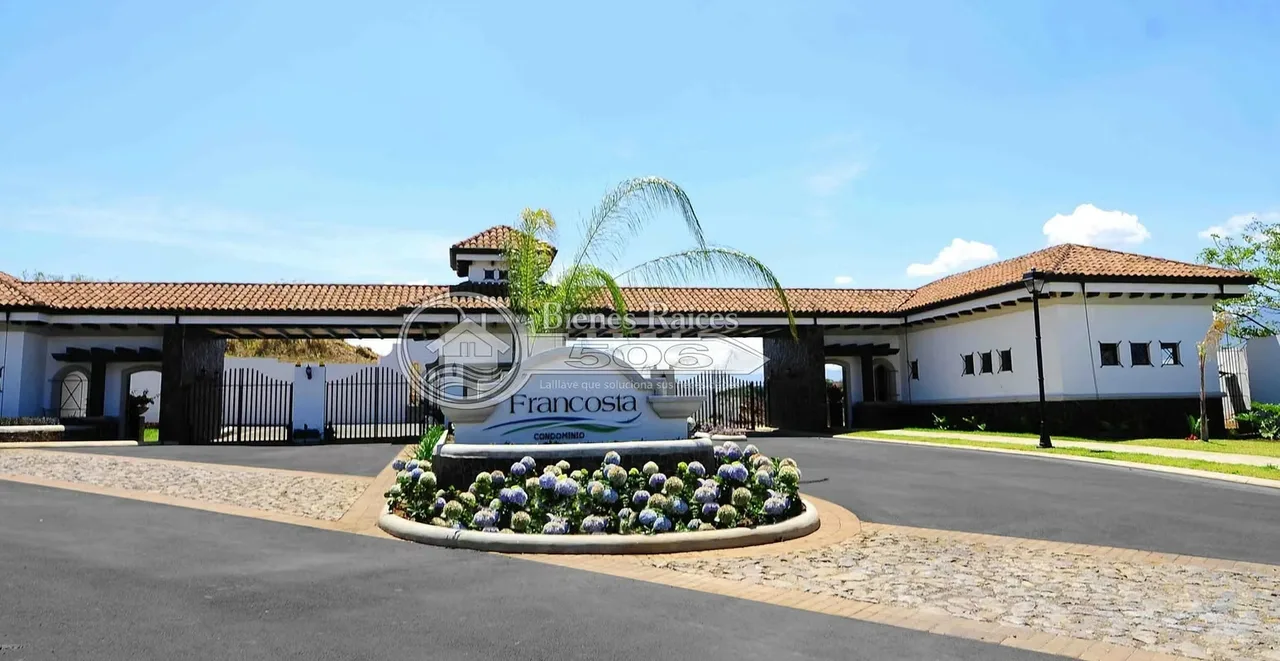 House in Preventa - 124; Condominio Francosta, Ulloa de Barreal, Heredia