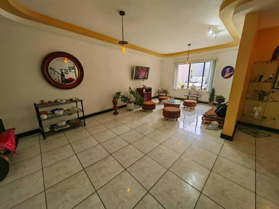 Casa de dos Pisos en Venta Ubicada en San Jose, Moravia - Venta en Moravia, photo 9