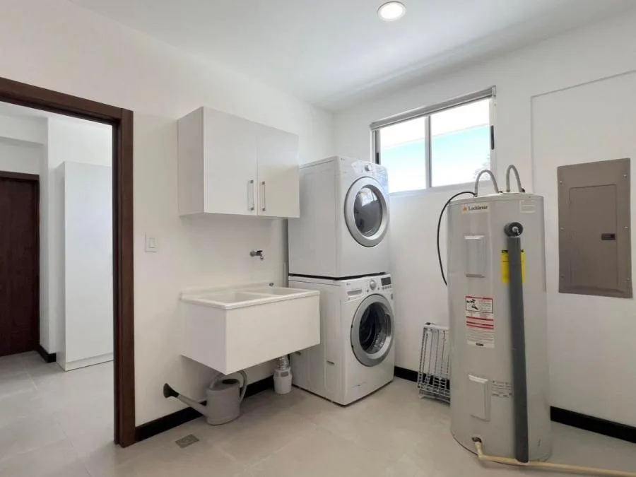 VENTA DE HERMOSO PENTHOUSE EN SAN RAFAEL DE ESCAZÚ (NR) - Venta en Escazú, photo 8