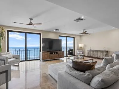LUJOSO PENTHOUSE DE 3 DORMITORIOS Y 180 VISTA AL MAR EN CROC’S RESORT AND CASINO