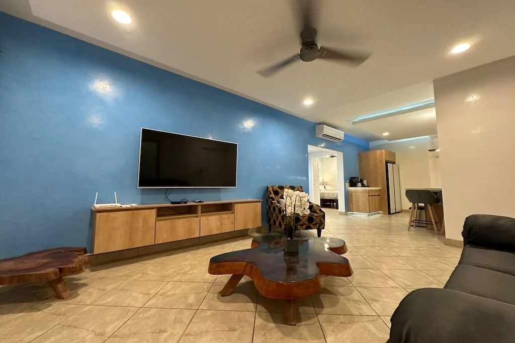 The Oaks 94 ~ Ground-Floor Condo with Custom Finishes and Pool Access, photo 8