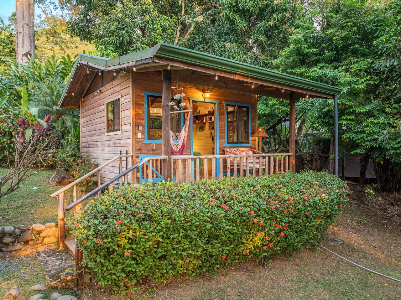 PROPERTY WITH THREE BEDROOM AND GUEST HOUSE, IN HATILLO – 0.96 ACRES