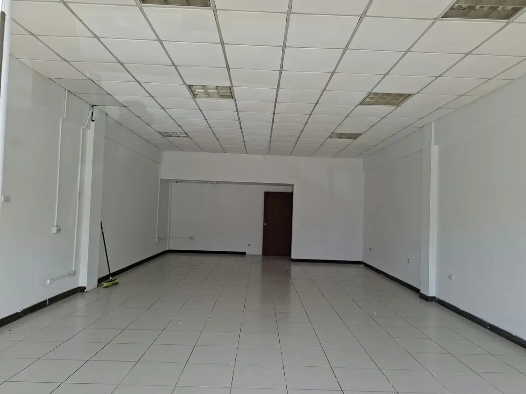 It consists of a spacious, well-lit and ventilated room, photo 13