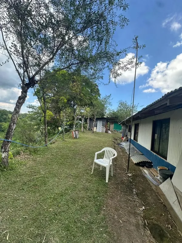 La propiedad cuenta con una casa de habitación sencilla, habitable pero con detalles estéticos por terminar ., photo 5