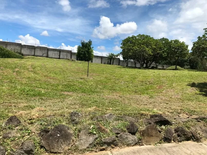 This beautiful land is located in the first stage of the complex, being this the most exclusive, Hacienda Espinal is one of the best projects in the country, it has an excellent ...
