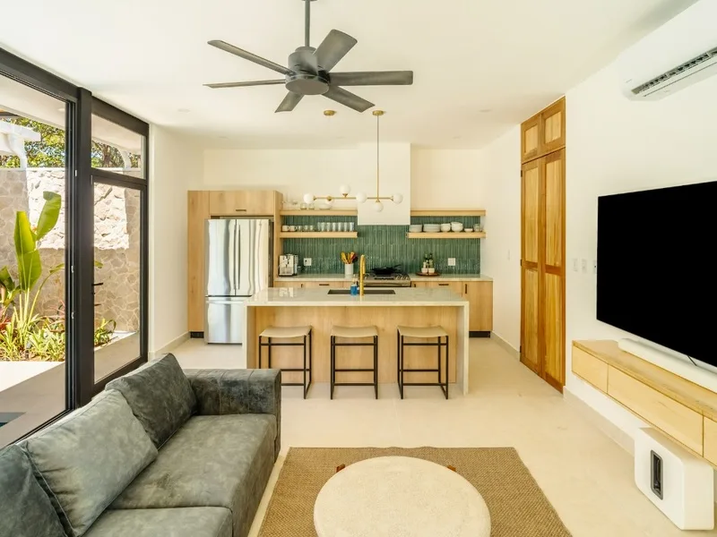 6 Bed Single Family Homes For Sale in Playa Grande, photo 11