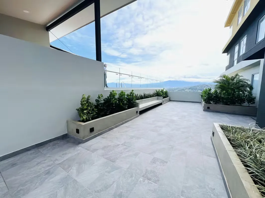 FOR SALE | YOUR NEW HOME ABOVE THE CLOUDS SANTA ANA, photo 12