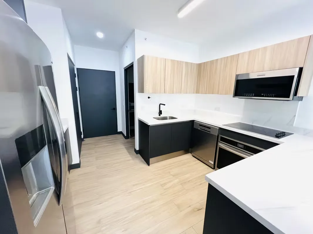 FOR SALE | YOUR NEW HOME ABOVE THE CLOUDS SANTA ANA, photo 3