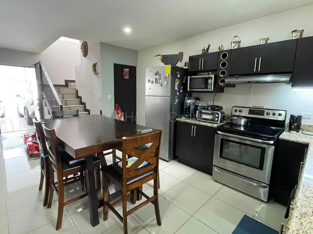 Esta hermosa casa en condominio, ofrece un estilo de vida moderno y cómodo en San Rafael Arriba, Desamparados., photo 3