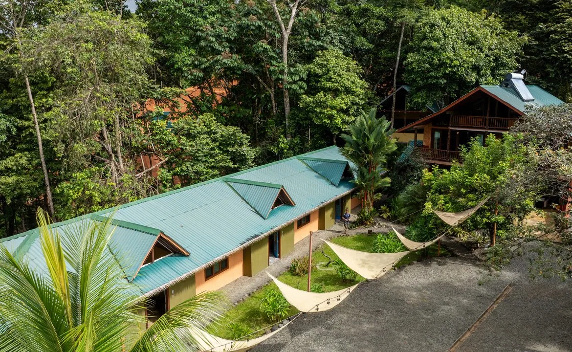 HOTEL PROPERTY WITH TWELVE BEDROOM AND OCEAN VIEWS, IN LA COLONIA – 1.5 ACRES, photo 4