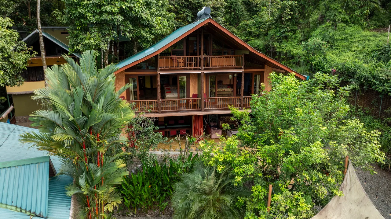 HOTEL PROPERTY WITH TWELVE BEDROOM AND OCEAN VIEWS, IN LA COLONIA – 1.5 ACRES, photo 7