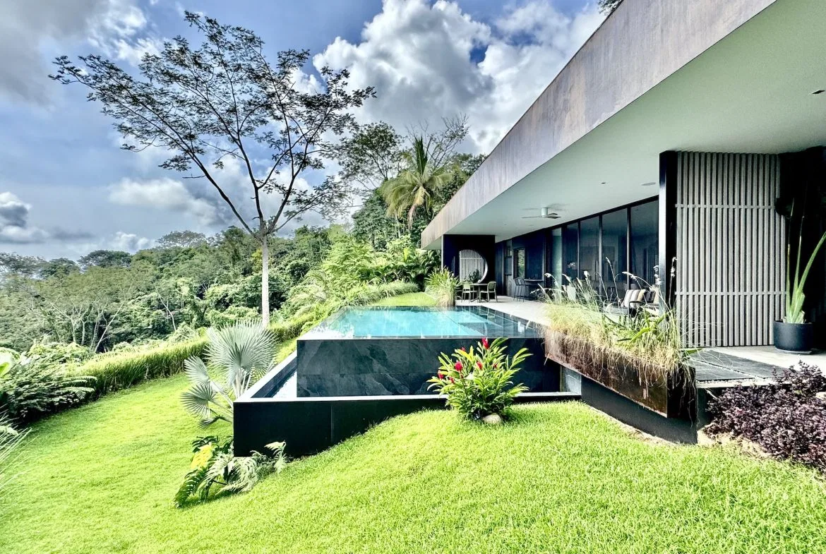 BLACK VILLAS IN THE MIDDLE OF THE NATURE, IN UVITA – 2.35 ACRES, photo 22