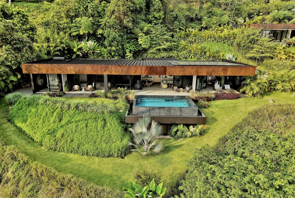 BLACK VILLAS IN THE MIDDLE OF THE NATURE, IN UVITA – 2.35 ACRES, photo 6