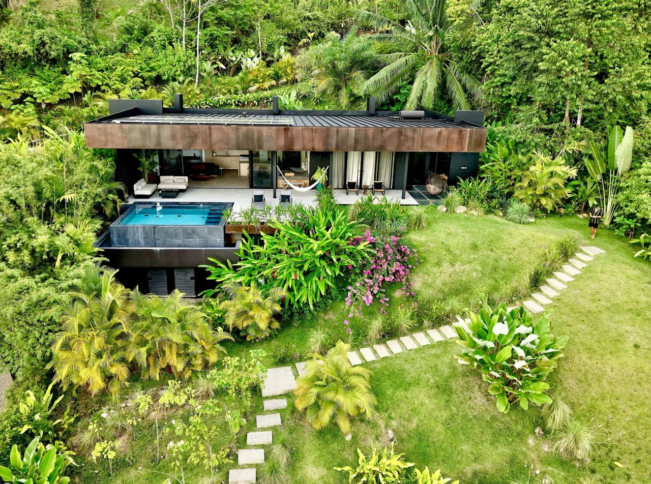 BLACK VILLAS IN THE MIDDLE OF THE NATURE, IN UVITA – 2.35 ACRES, photo 7