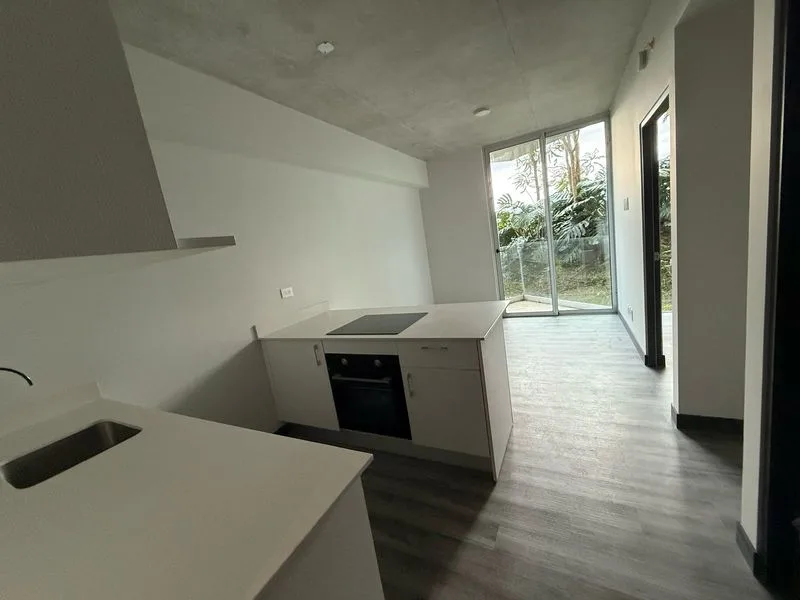1 Bed Condo For Sale in Rohrmoser, photo 2
