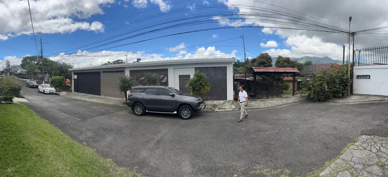 Exceptional investment opportunity in San Cayetano, San José, just 300 meters from ...