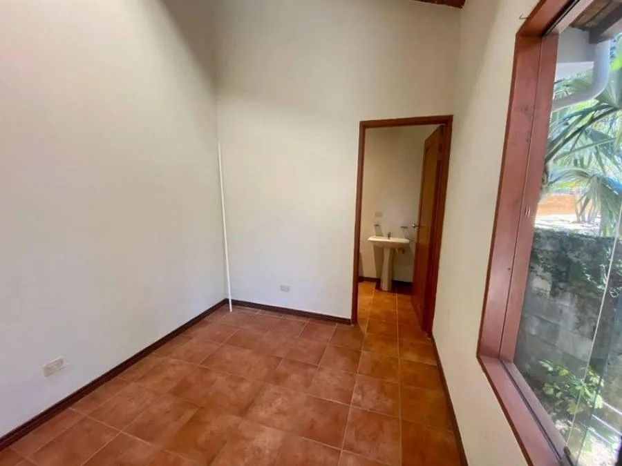 se vende casa en escazu centro - Venta en Escazú, photo 4
