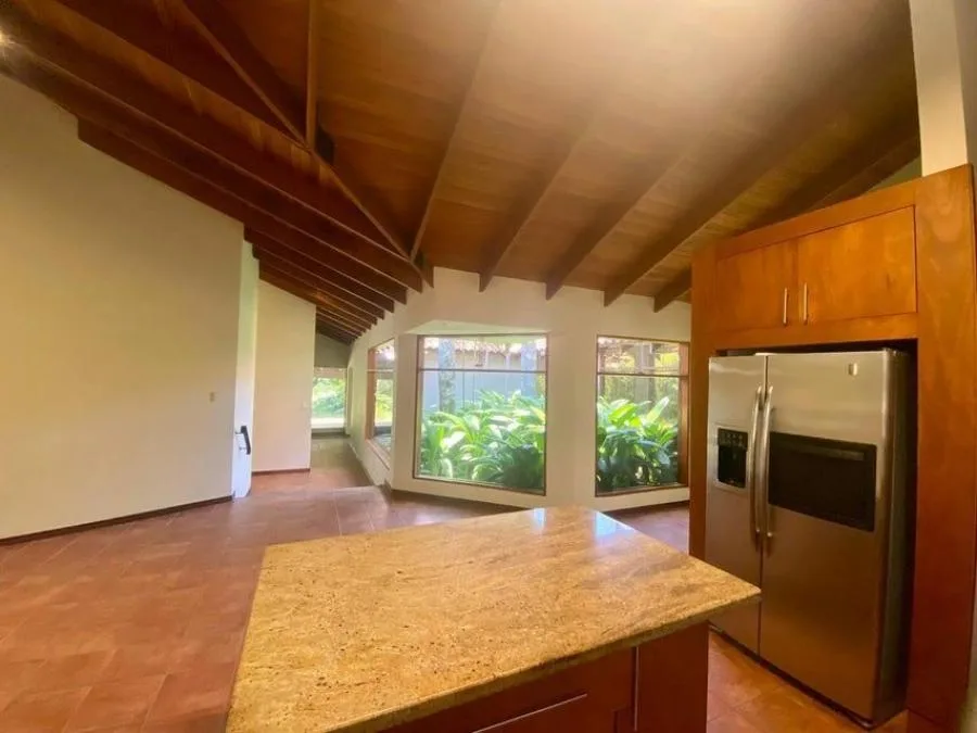 se vende casa en escazu centro - Venta en Escazú, photo 6