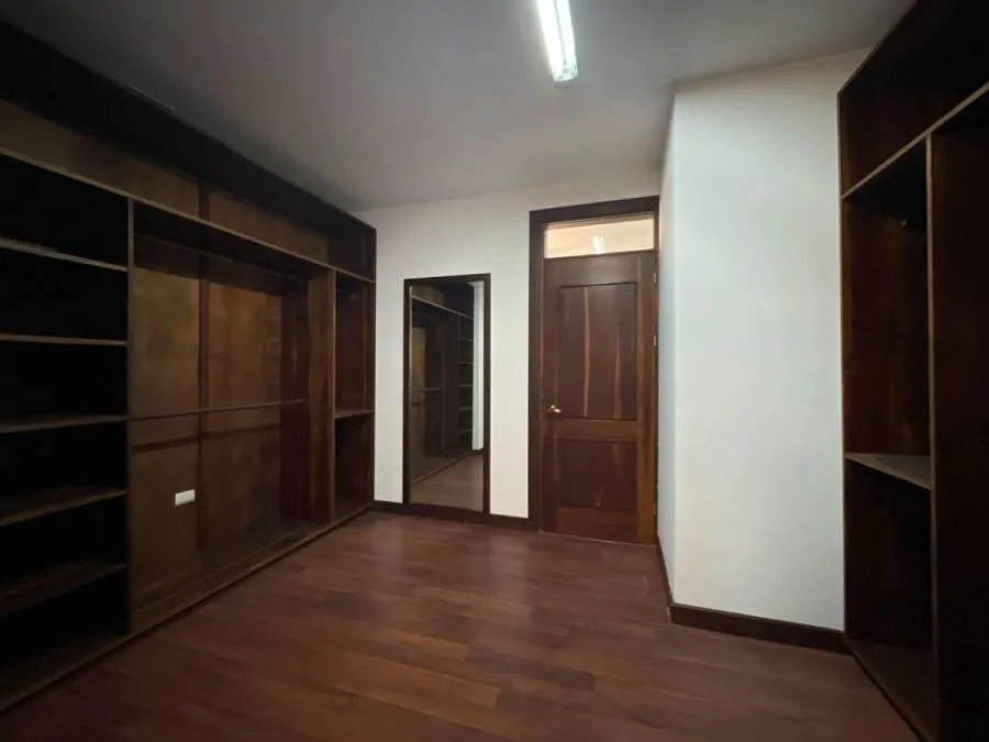Venta de Casa en Santa Ana en Residencial RAH 24-1025 MGA - Venta en Santa Ana, photo 3