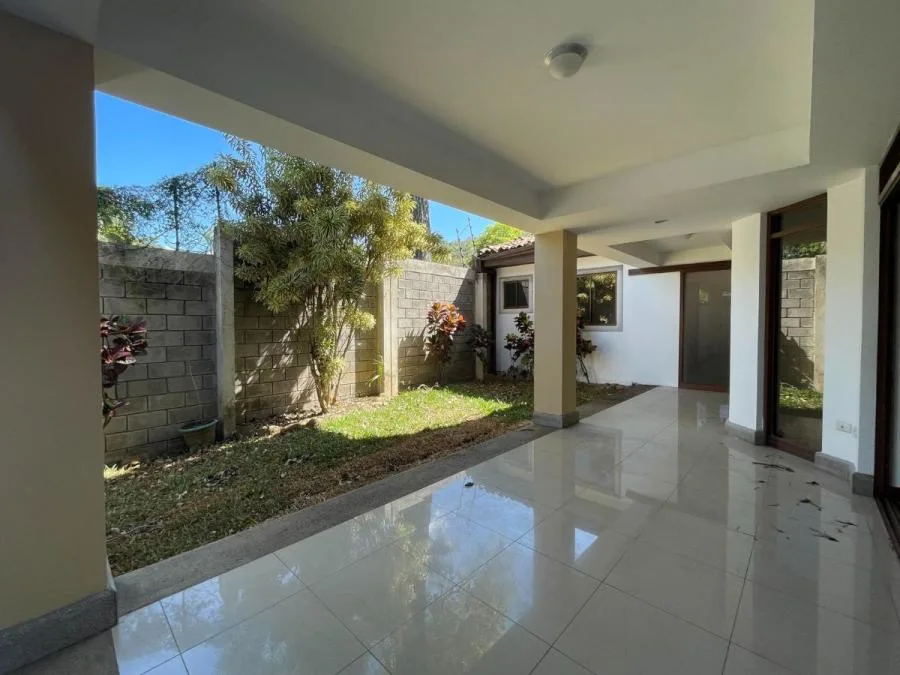 Venta de Casa en Santa Ana en Residencial RAH 24-1025 MGA - Venta en Santa Ana, photo 5