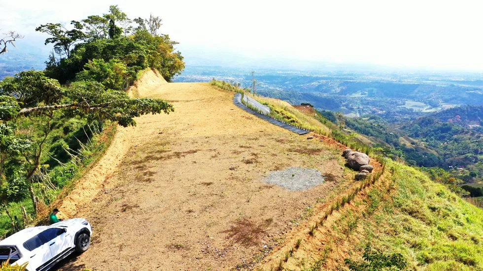 AMAZING CITY LIGHTS VIEW PARCEL IN COOL CLIMATE – 12 ACRES