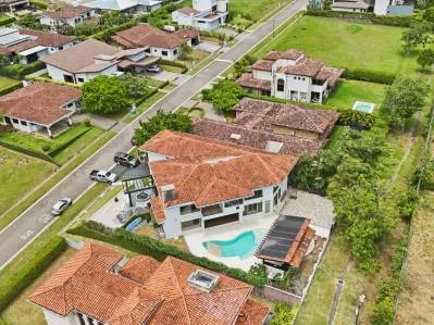 Hacienda Los Reyes | Residencia de Lujo | Piscina Privada | 5 Habitaciones