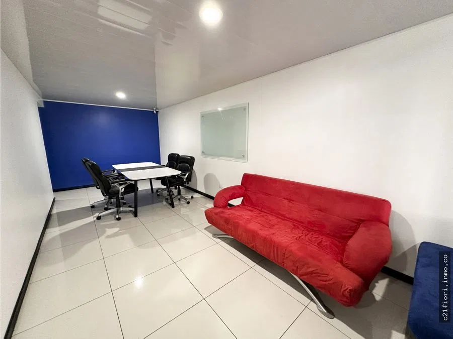 Venta de casa comercial en Curridabat