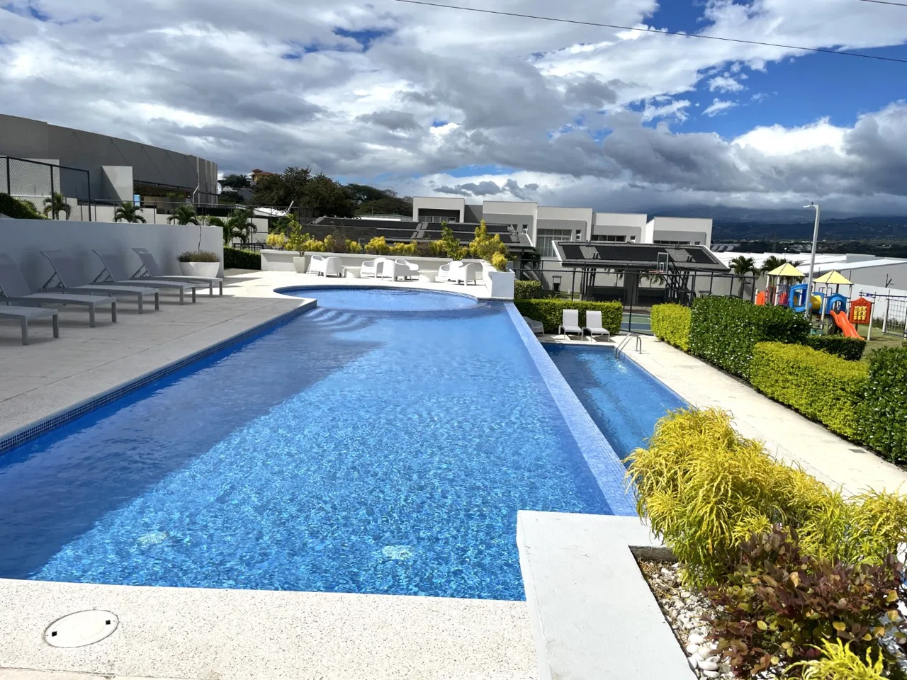 Descubra esta espaciosa casa de tres niveles en Condominio Río Palma, ideal para familias que buscan comodidad, ..., photo 20