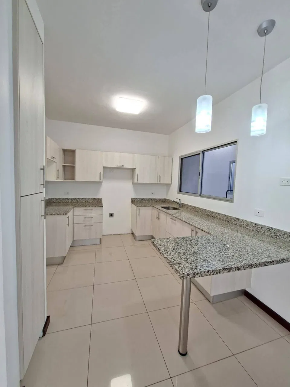 ALQUILER DE CASA EN CONDOMINIO, BRASIL DE SANTA ANA