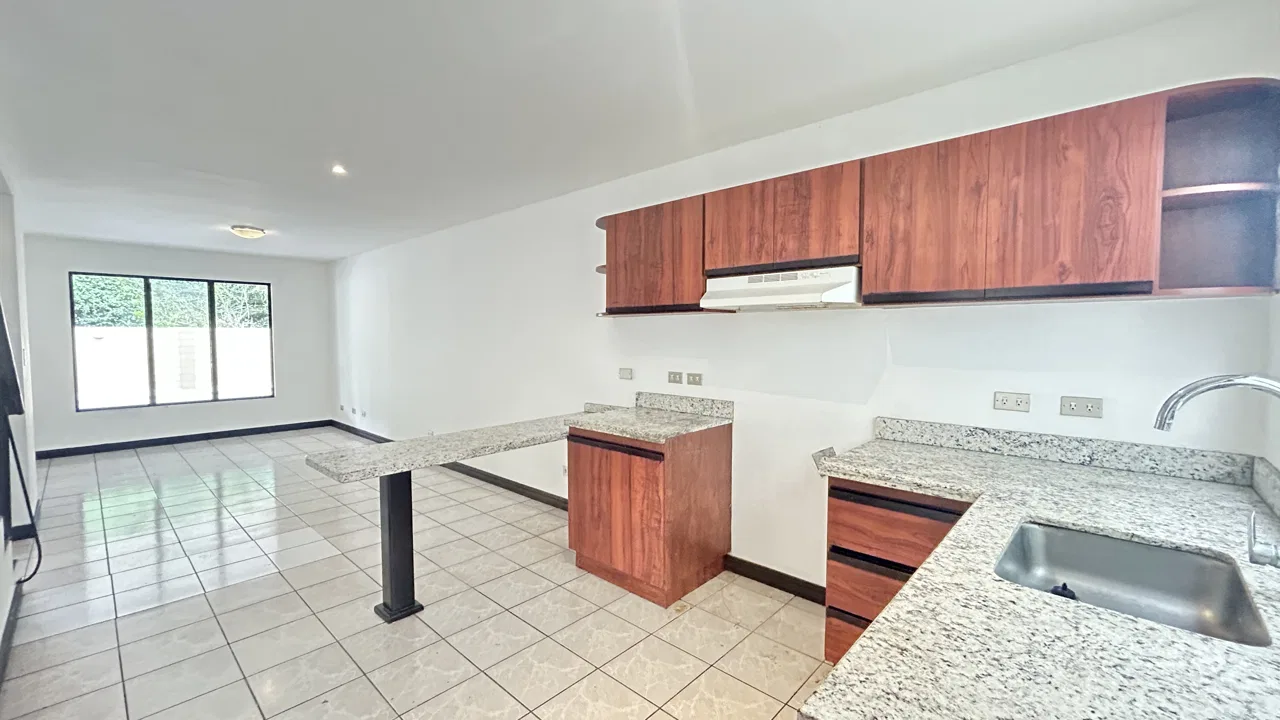 🏡 ¡Alquiler de Townhouse 2 Hab. 2,5 Baños en Condominio en San Rafael de Escazú! 🏡, photo 3