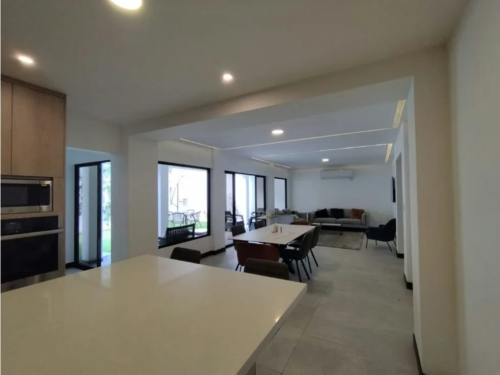 Hermosa casa con acabados de lujo estilo contemporáneo en barrio muy céntrico en San Rafael de Escazú. Excelente estado de mantenimiento, en un condominio muy exclusivo. Precio de ..., photo 12