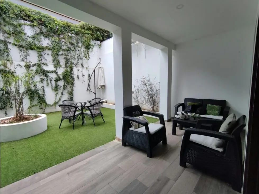 Hermosa casa con acabados de lujo estilo contemporáneo en barrio muy céntrico en San Rafael de Escazú. Excelente estado de mantenimiento, en un condominio muy exclusivo. Precio de ..., photo 15