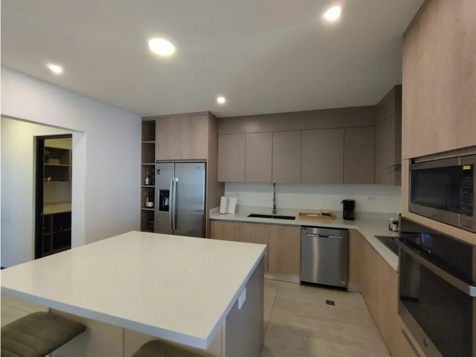 Hermosa casa con acabados de lujo estilo contemporáneo en barrio muy céntrico en San Rafael de Escazú. Excelente estado de mantenimiento, en un condominio muy exclusivo. Precio de ..., photo 4