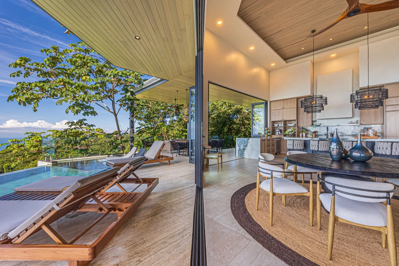 MAJESTIC LUXURY ESTATE WITH FIVE BEDROOMS IN ESCALERAS – 5.5 ACRES, photo 16