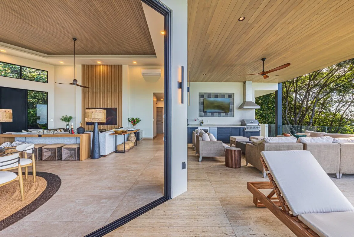 MAJESTIC LUXURY ESTATE WITH FIVE BEDROOMS IN ESCALERAS – 5.5 ACRES, photo 19