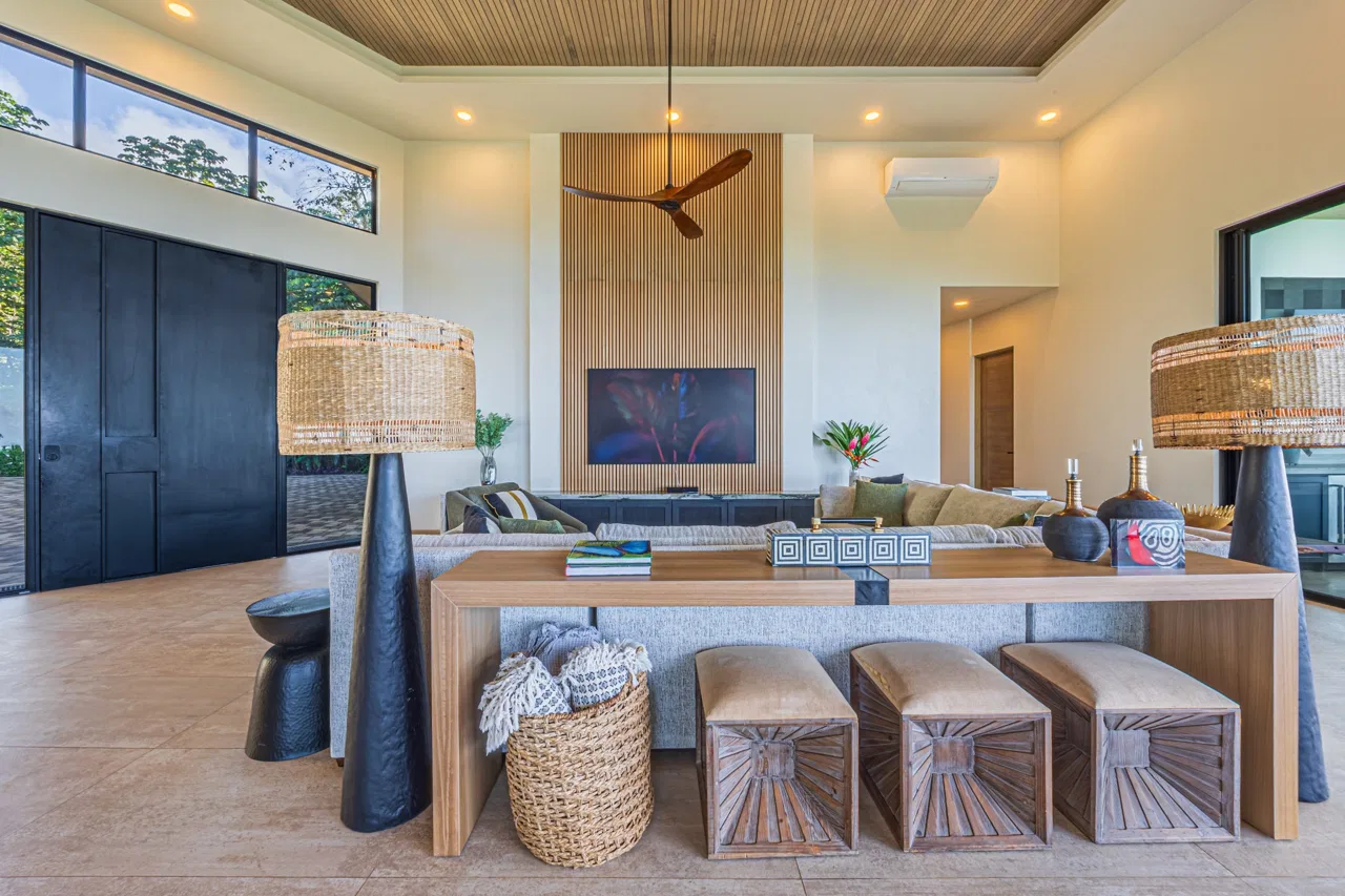 MAJESTIC LUXURY ESTATE WITH FIVE BEDROOMS IN ESCALERAS – 5.5 ACRES, photo 24