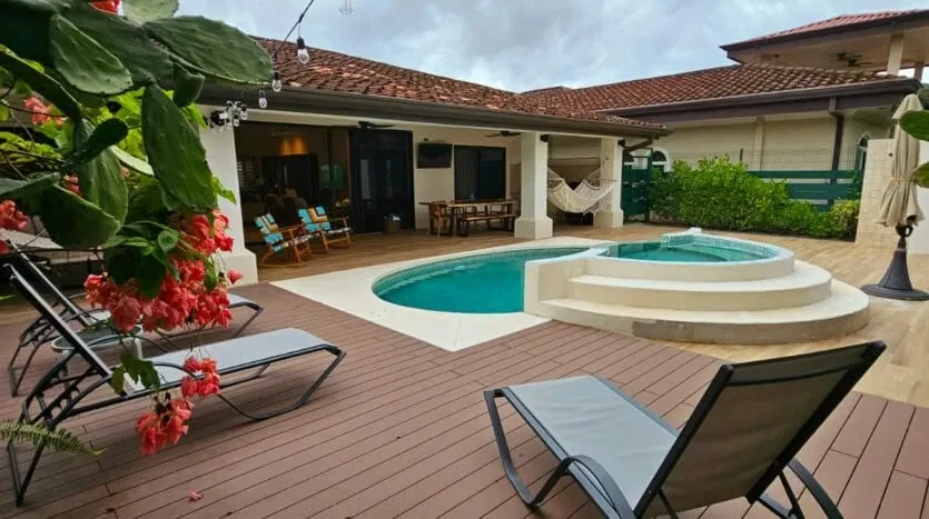 Discover the perfect blend of comfort, privacy, and coastal living in one of the most desirable gated communities on Costa Rica’s Central Pacific: Costa del Sol, Playa Bejuco.