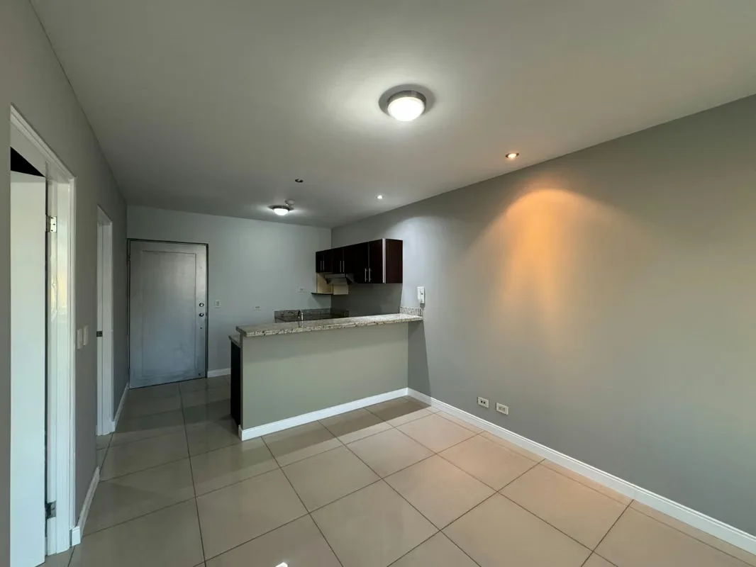 Moderno apartamento en alquiler en Nunciatura, Rohrmoser, una de las zonas residenciales más buscadas del oeste de San José.