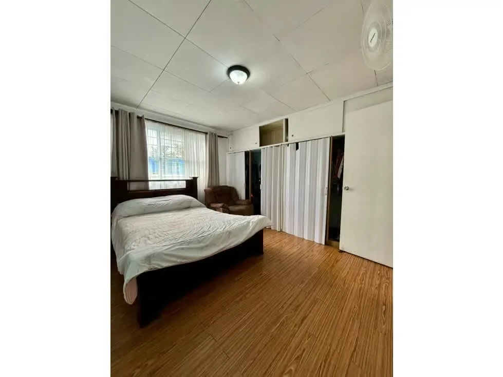 Casa en Venta con Mini Apartamento Studio – Tibás, photo 2