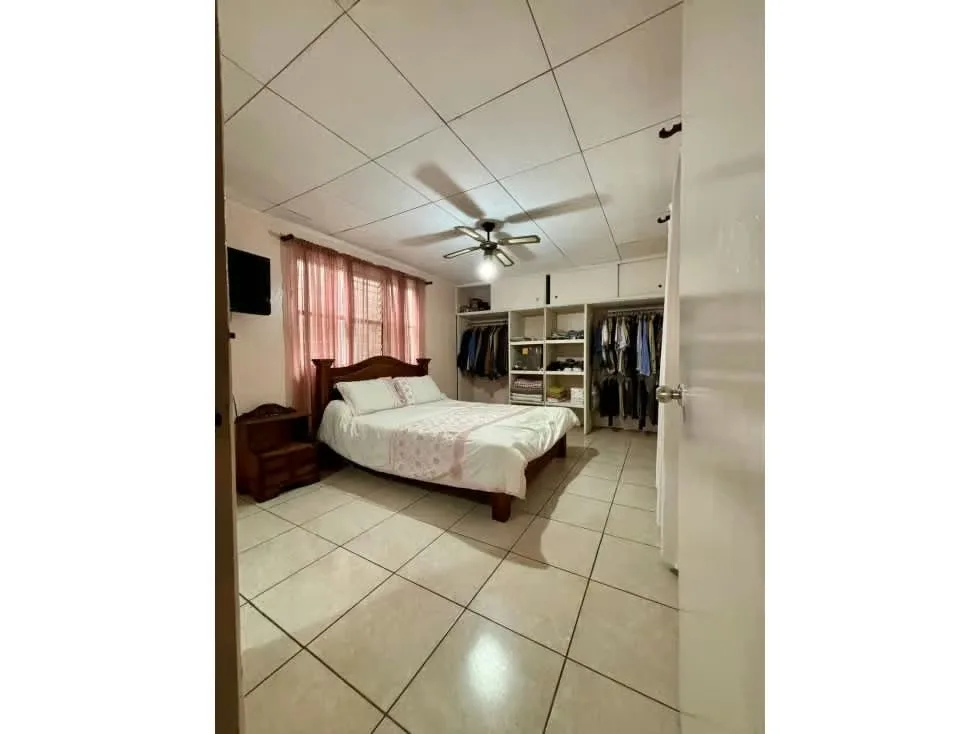 Casa en Venta con Mini Apartamento Studio – Tibás, photo 6