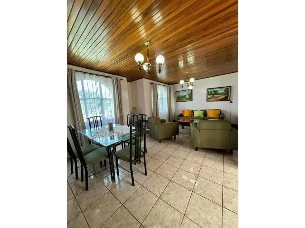 Casa en Venta con Mini Apartamento Studio – Tibás, photo 10