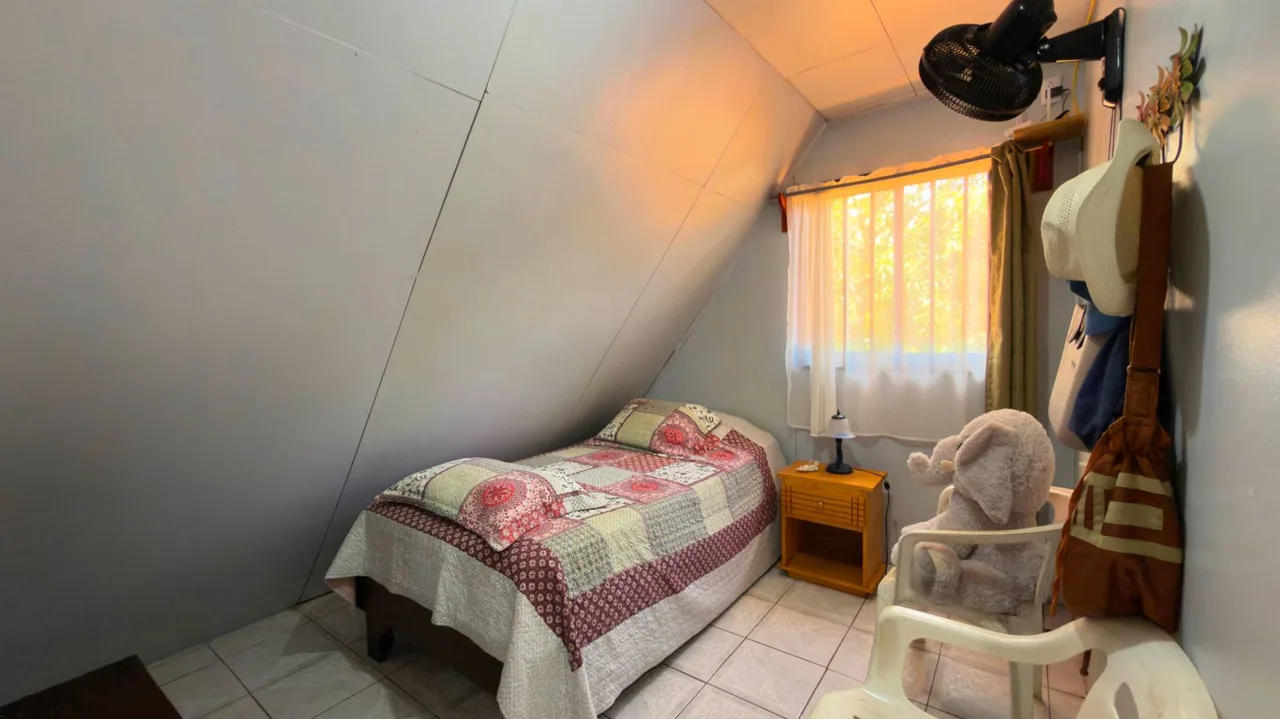 2-Story House with 879 m² Lot for Sale: Connectivity and Space, in Las Mercedes de Cajón, photo 9