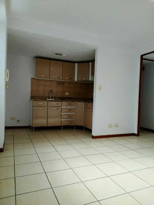 270 000 ALQUILER DE ACOGEDOR APARTAMENTO EN CONDOMINIO EN SAN JOSE CENTRO/ NO COCHERA/ IDEAL PARA PAREJA