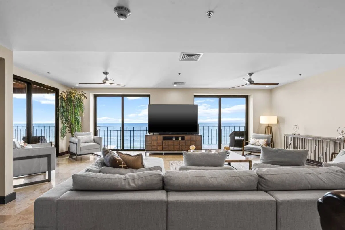 Beachfront Luxurious 3Bed 180 Oceanview Penthouse In Crocs Resort & Casino