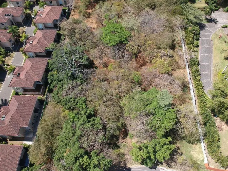 Terreno en Venta en Jaboncillo, Escazú RAH #221669 - Venta en Escazú