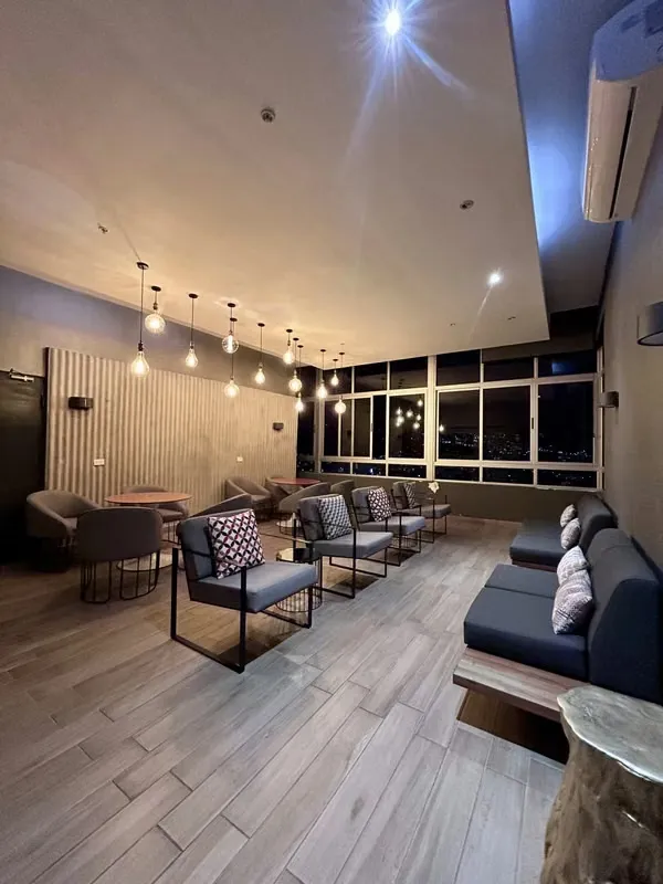 Excellent location within walking distance of Peru Park, close to ..., photo 12