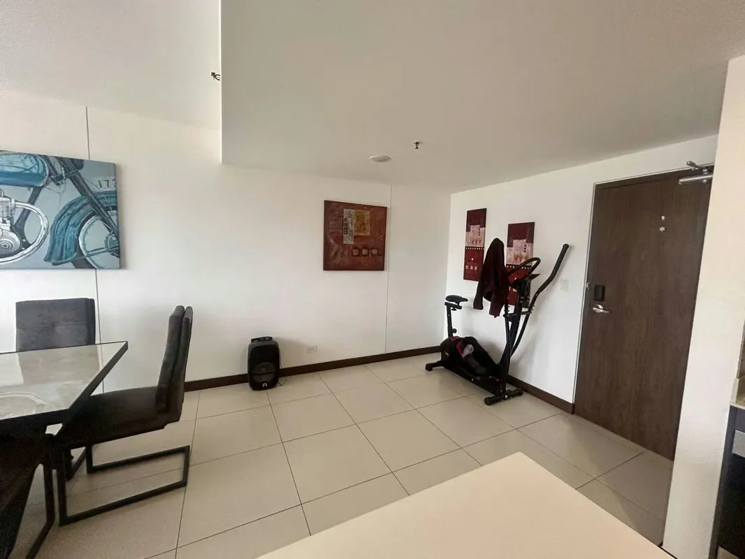 Excellent location within walking distance of Peru Park, close to ..., photo 6