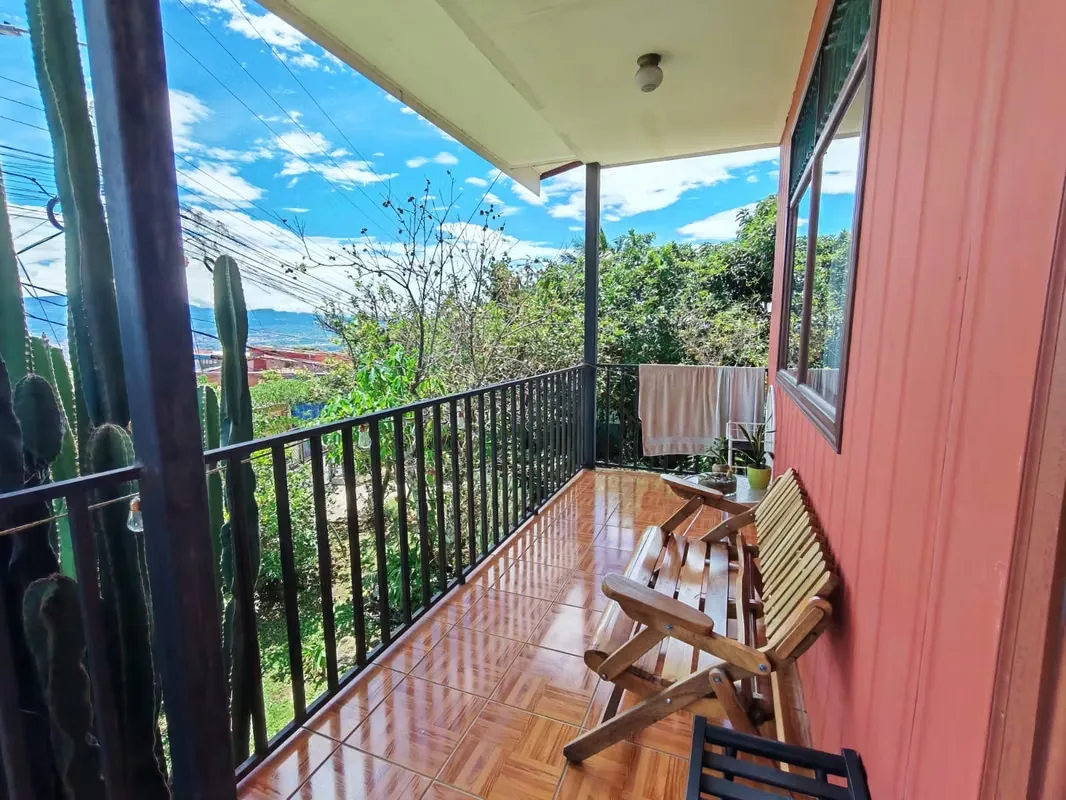135,000,000 | VENTA DE CASA CON APARTAMENTO INDEPENDIENTE EN SAN ANTONIO DE ESCAZÚ
