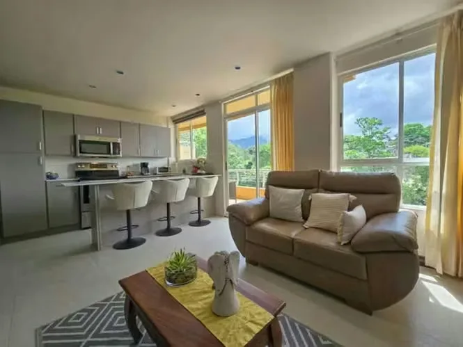Apartamento de 2 habit. full amueblado con vistas en San Rafael Escazú